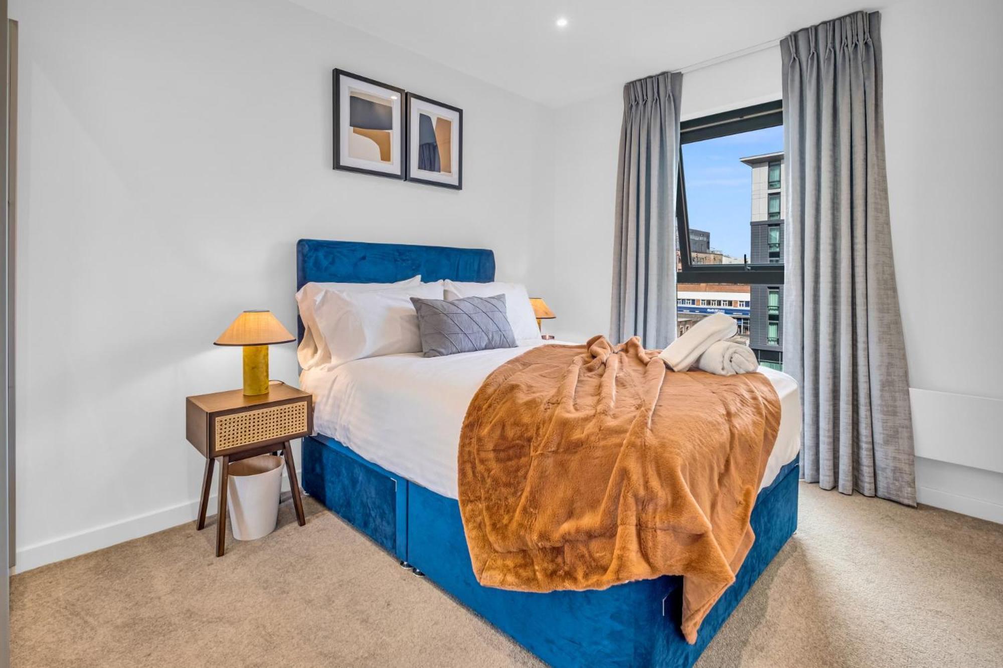 Luxurious & Glamorous Centrally Located 2 Bedroom 2 Bathroom Apartment - Central Birmingham - Secure Parking - Netflix Exterior photo